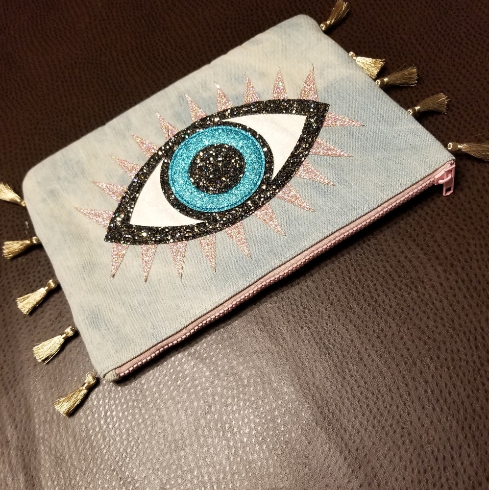 Express clutch purse